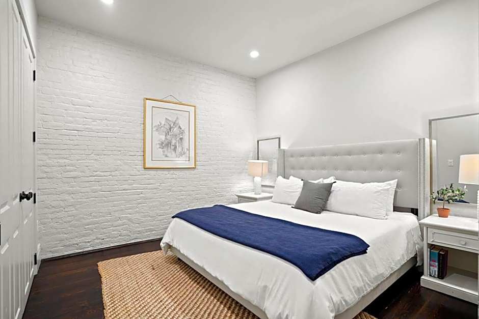 Group-friendly Suite Near Bourbon Street