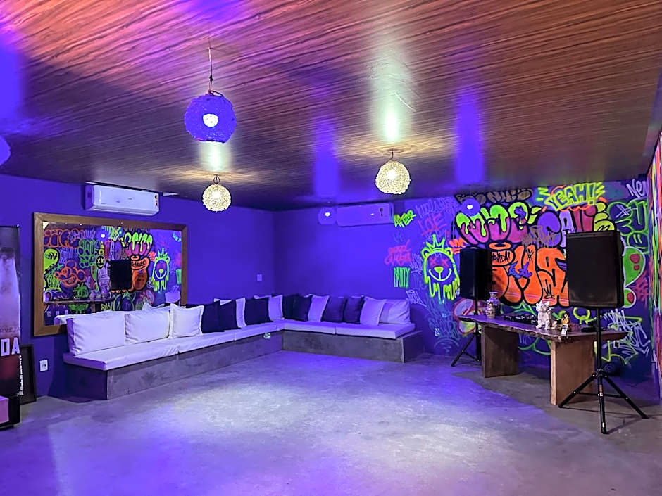 Boate, Beach Tennis & bangalôs STAFF Completo