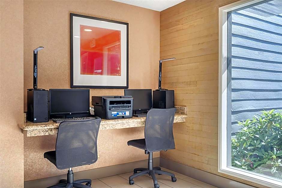 Best Western Plus Harbor Plaza And Conference Center