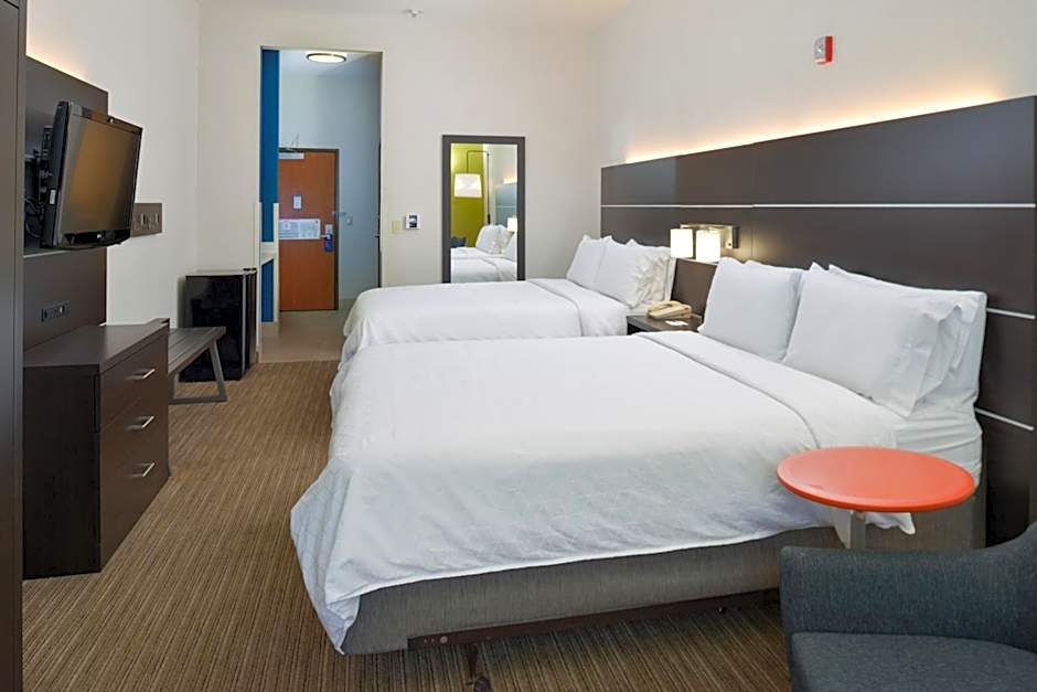 Holiday Inn Express Madera By IHG