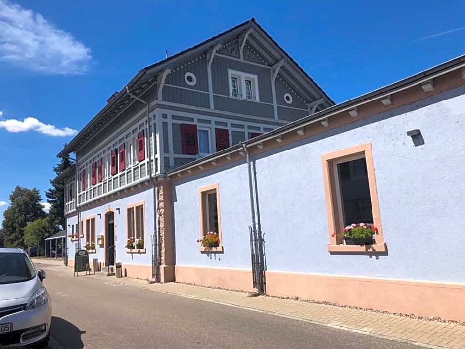 ZUM BAHNHÖFLE Restaurant & Hotel - Albbruck Am Rhein