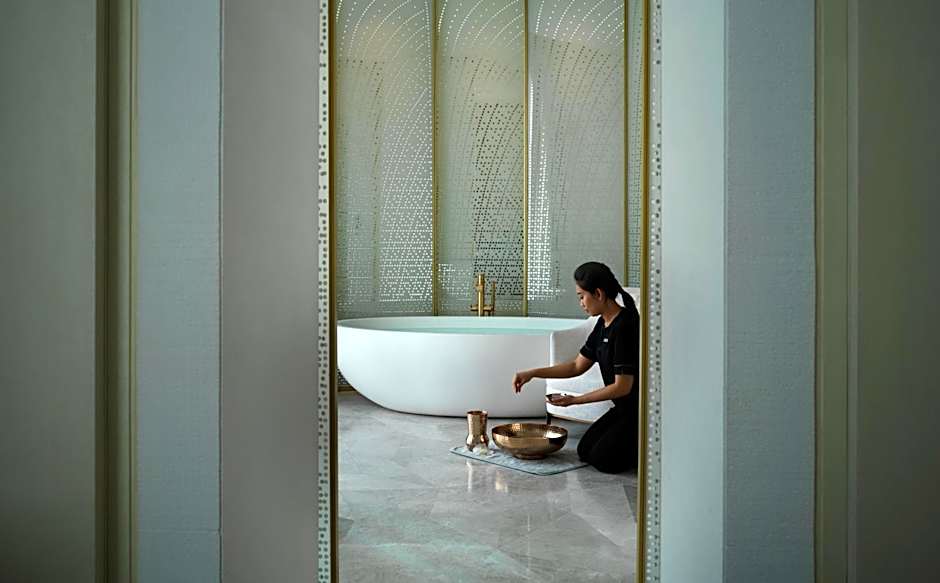 Four Seasons Hotel Kuwait at Burj Alshaya