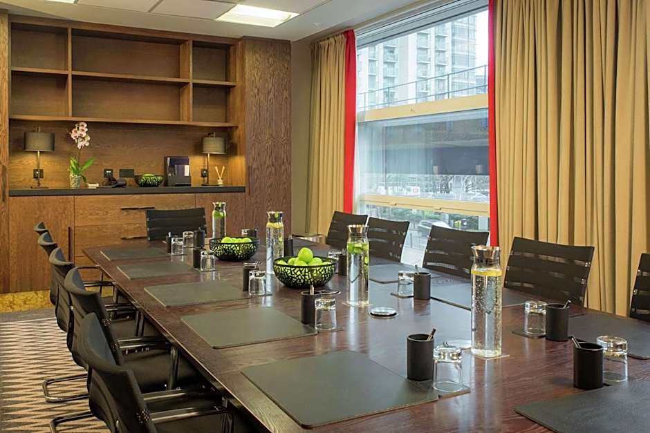 Hilton London Canary Wharf