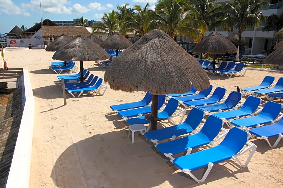 El Cid La Ceiba Beach Hotel
