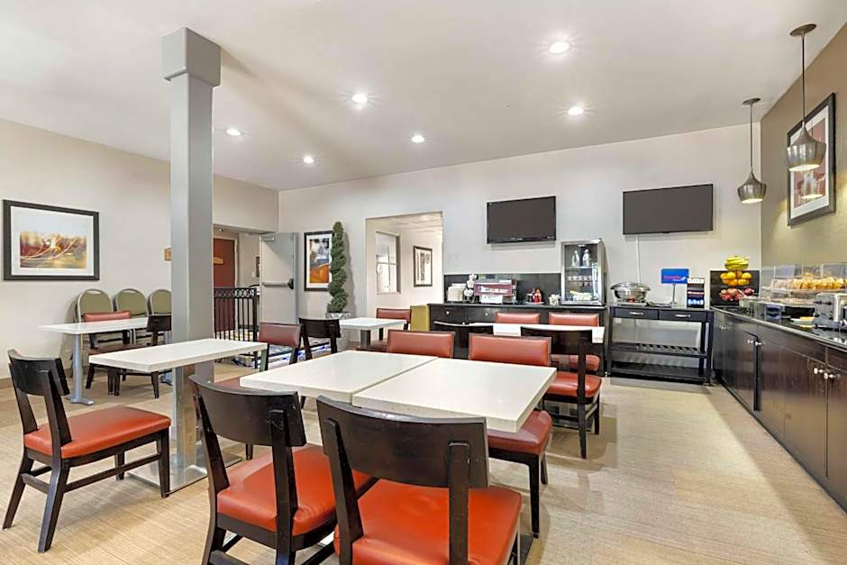 Best Western Royal Palace Inn & Suites