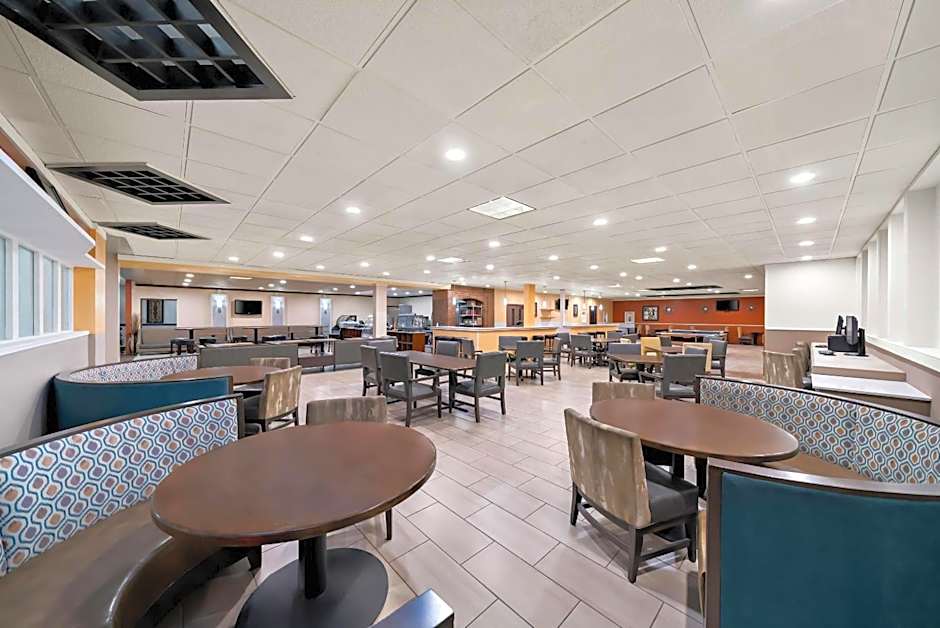 Suburban Studios, Kearney