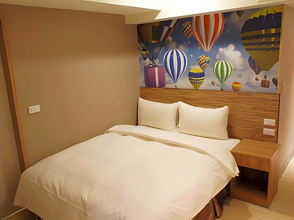 Single Inn - Kaohsiung Station