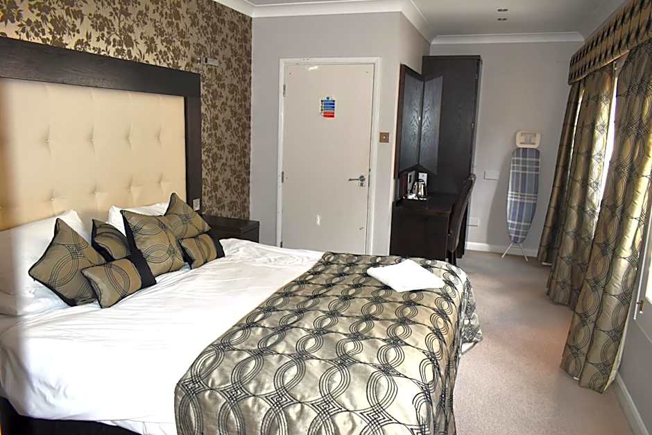 Donington Manor Hotel