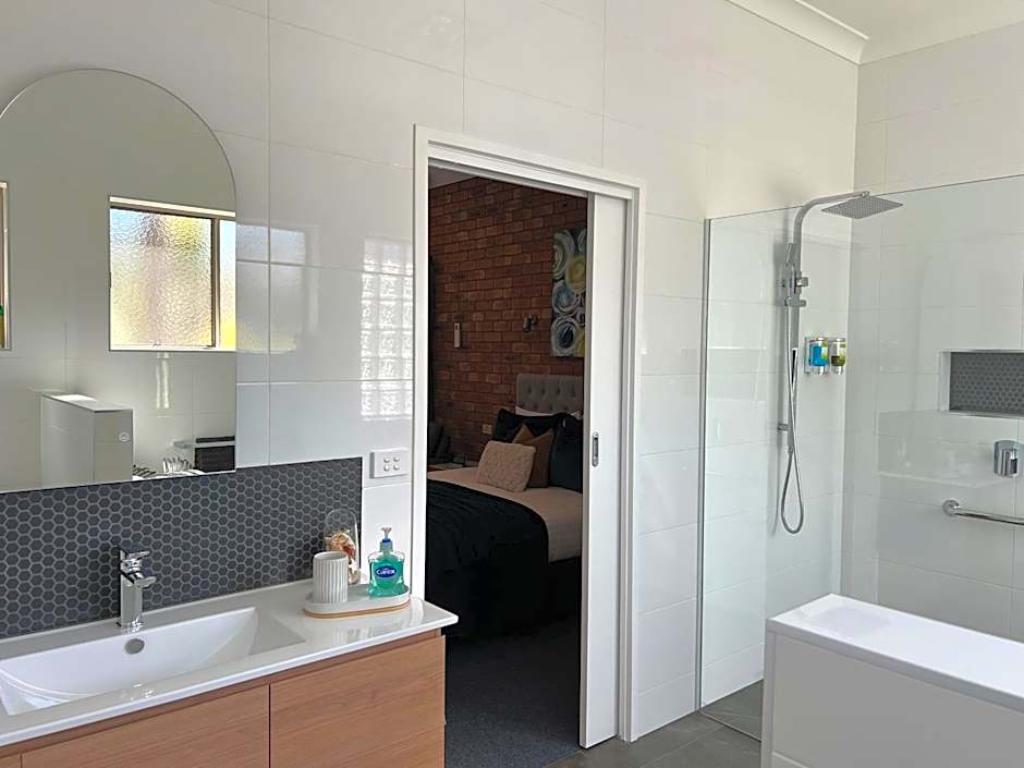 Coastal Waters Motor Inn