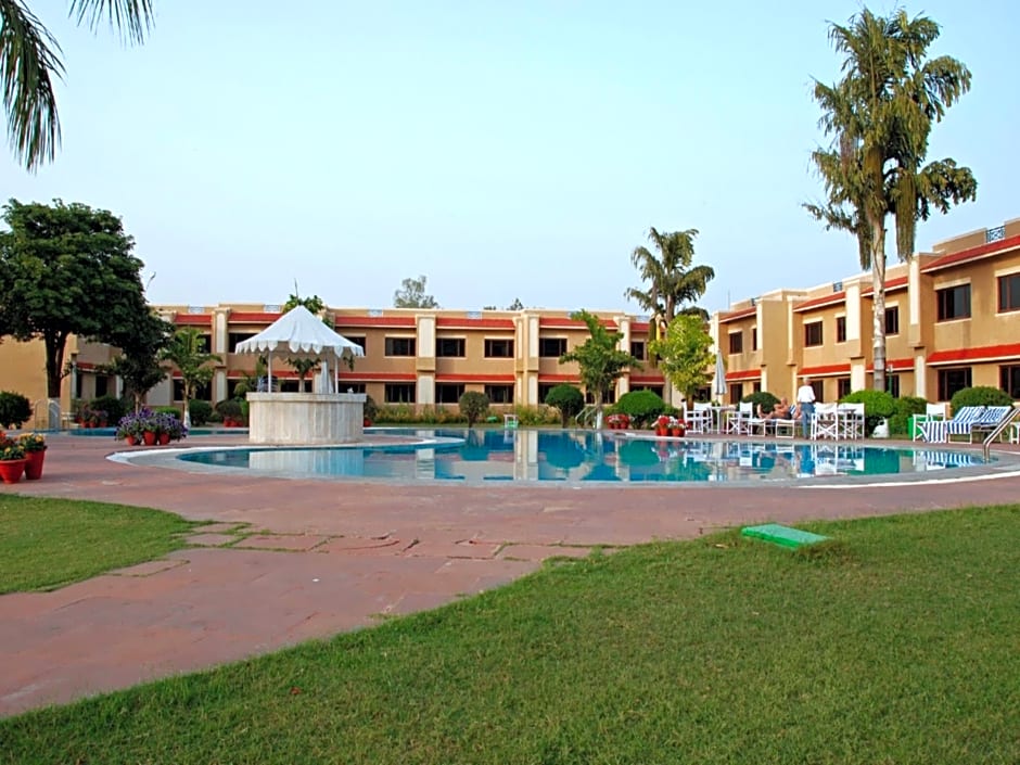 Clarks Khajuraho