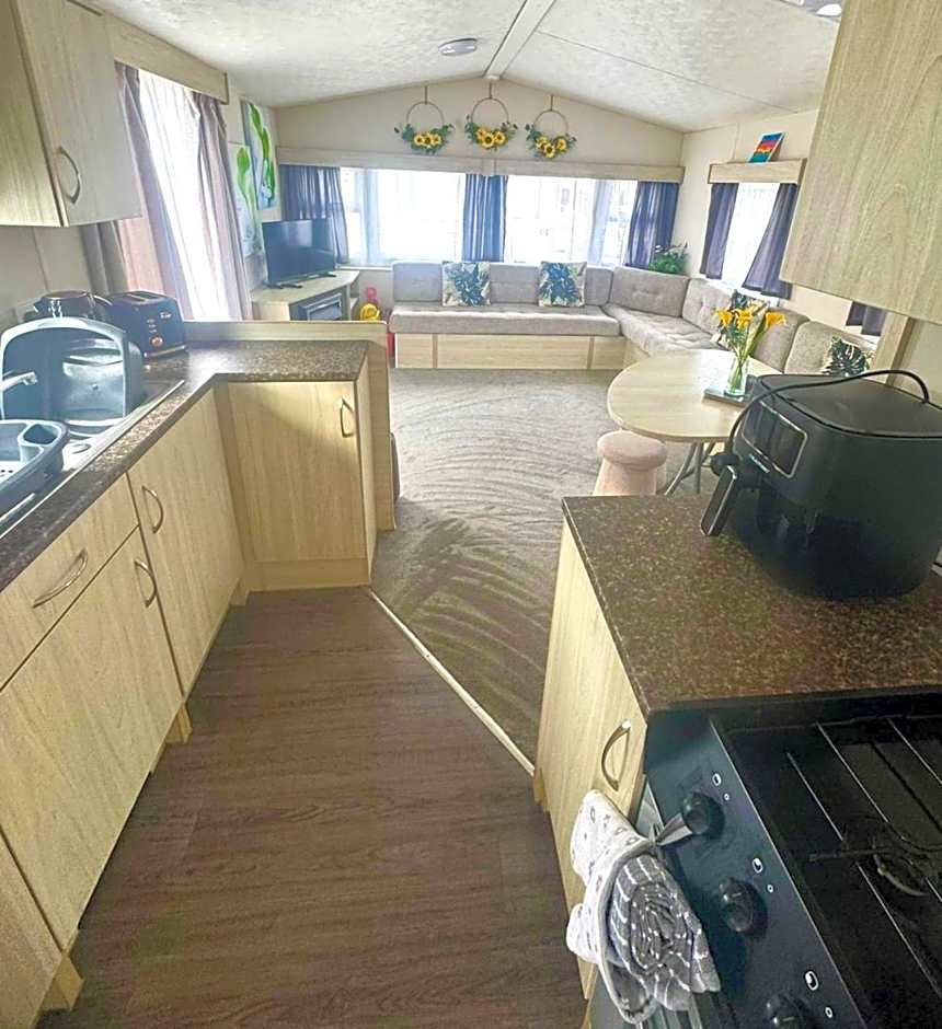 Lyons Robin Hood , Rhyl