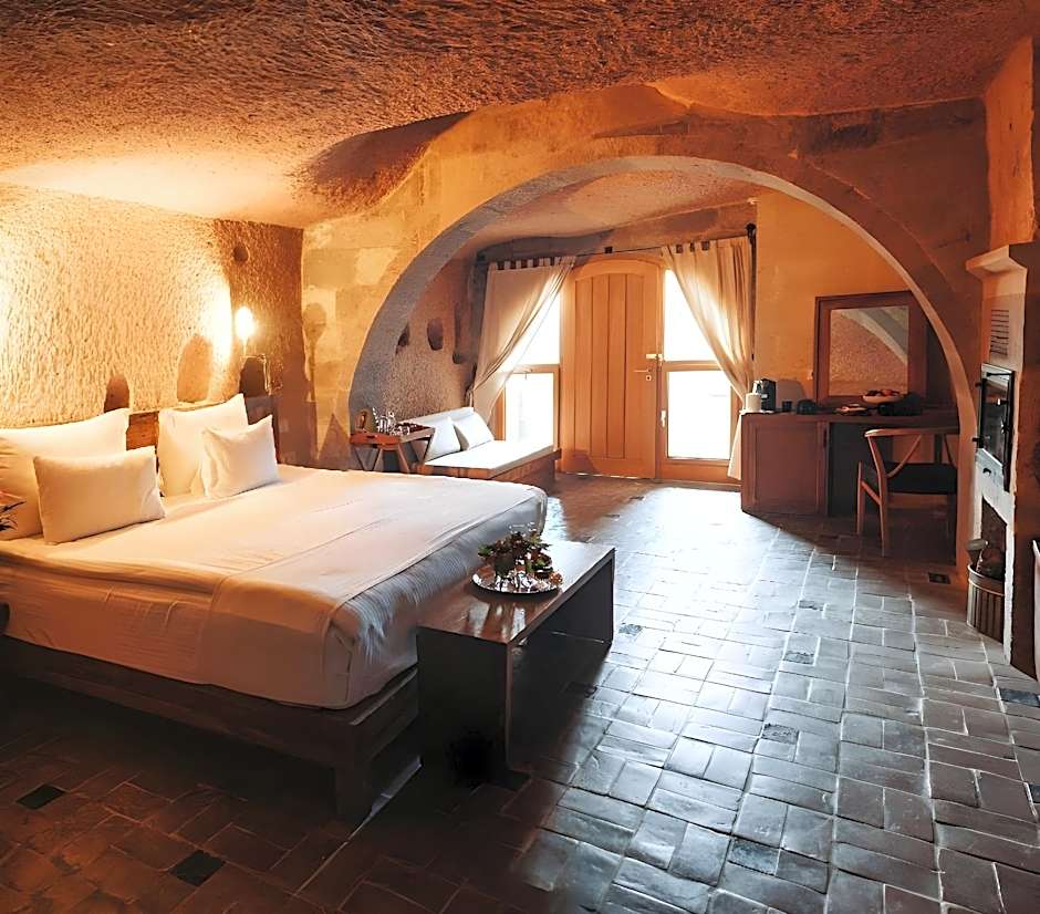 Millstone Cave Suites