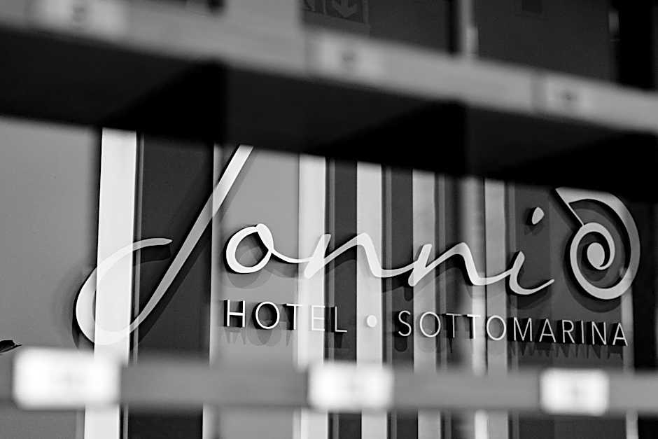 Hotel Jonni