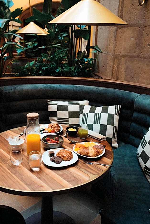 Cour des Loges Lyon, a Radisson Collection Hotel