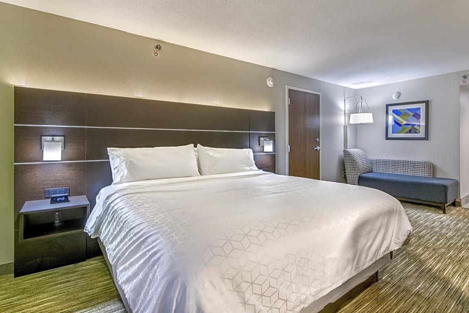 Holiday Inn Express & Suites Longview North by IHG