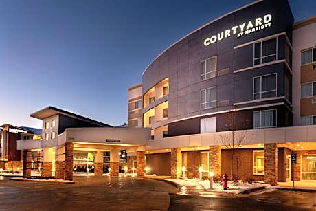 Courtyard by Marriott St. Louis West County