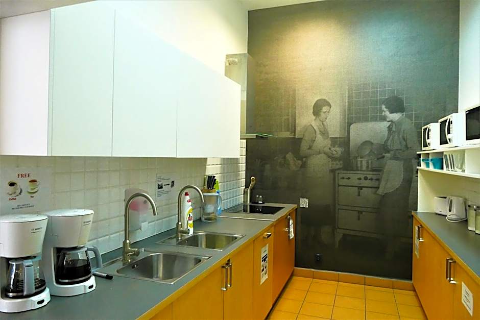 Warsaw Hostel Centrum Private Rooms & Dorms