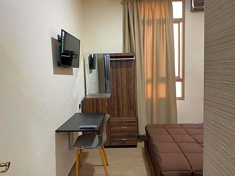 Hôtel Meuble Parisien