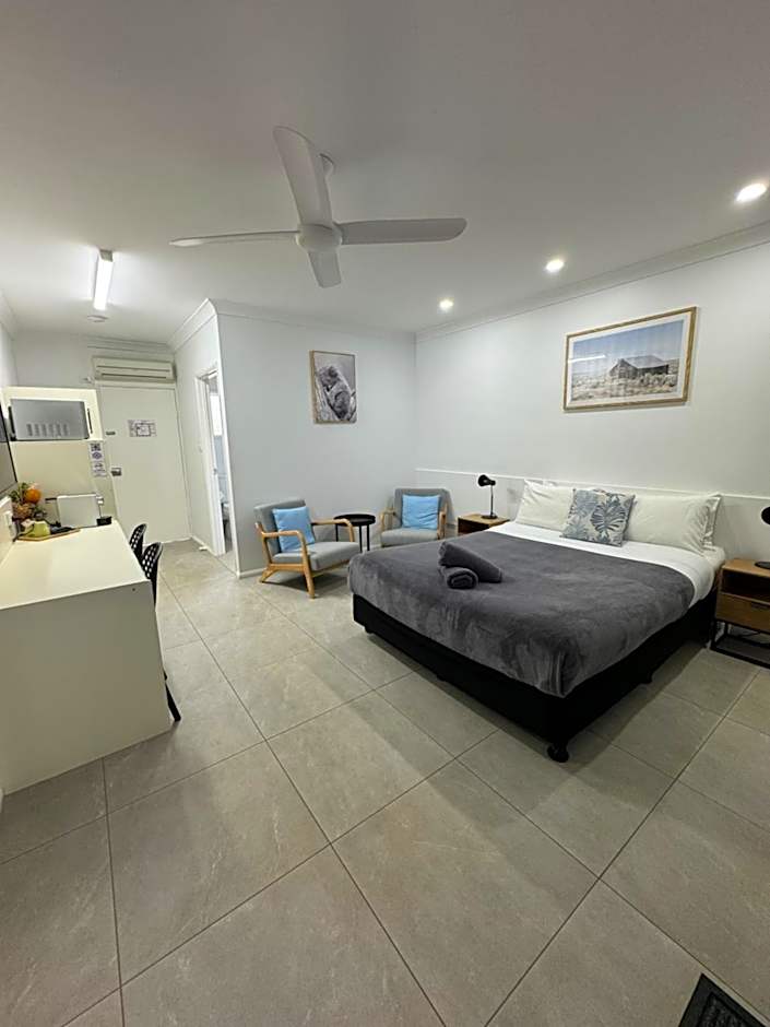 Photo 1 of 11 of Double Room