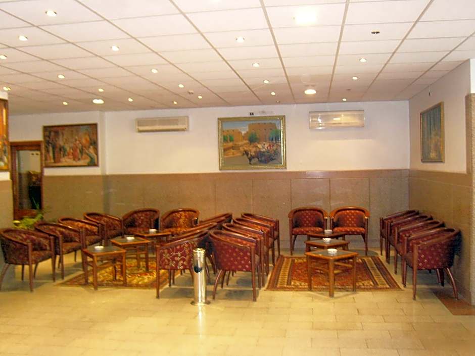 New Pola Hotel