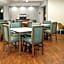 Hampton Inn By Hilton Hutchinson