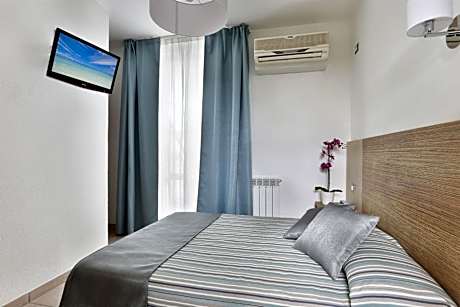Deluxe Single Room with Balcony