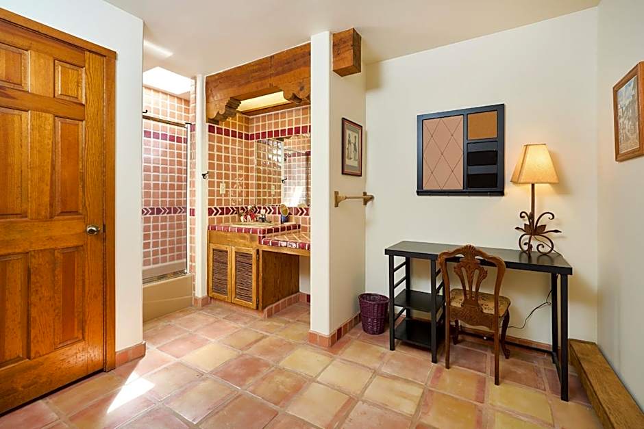 Loba Luna Bed & Breakfast