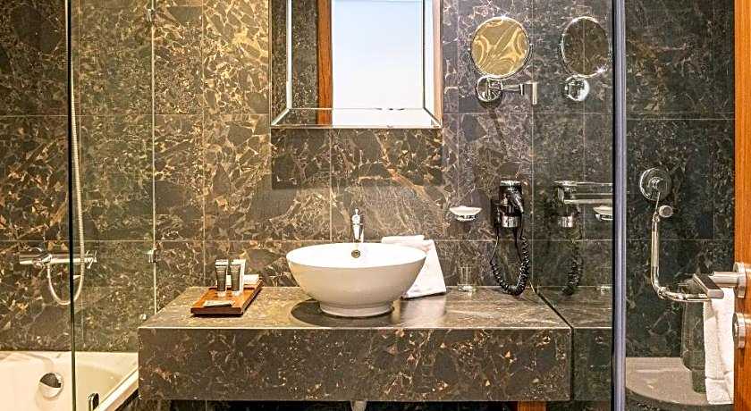 Royal Tulip Achrafieh