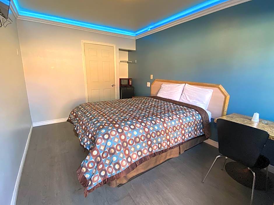 Photo 1 of 16 of Sands Inn
