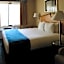 Marco LaGuardia Hotel & Suites
