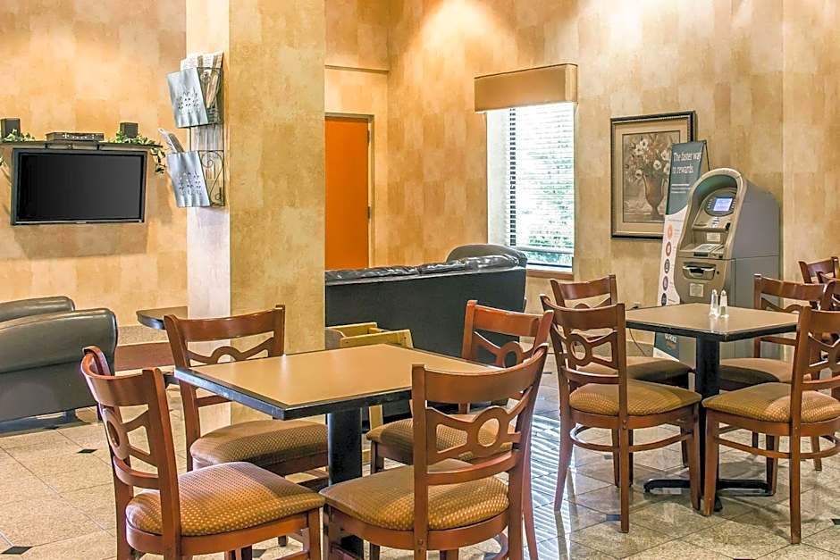 Quality Inn Hackettstown