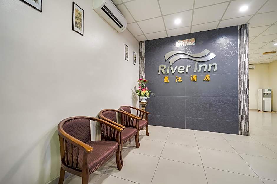 OYO 301 River Inn Hotel