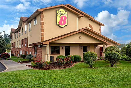 Super 8 by Wyndham Abingdon VA