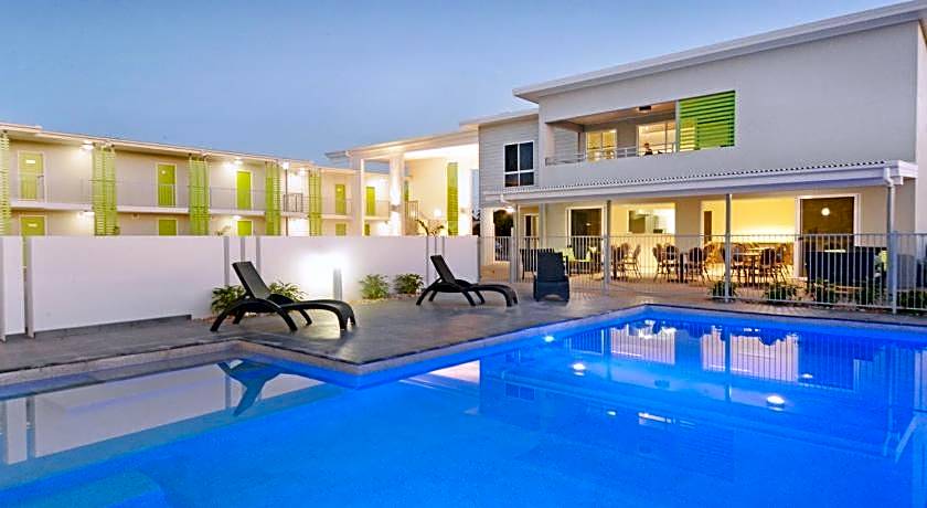 Mackay Oceanside Central Hotel