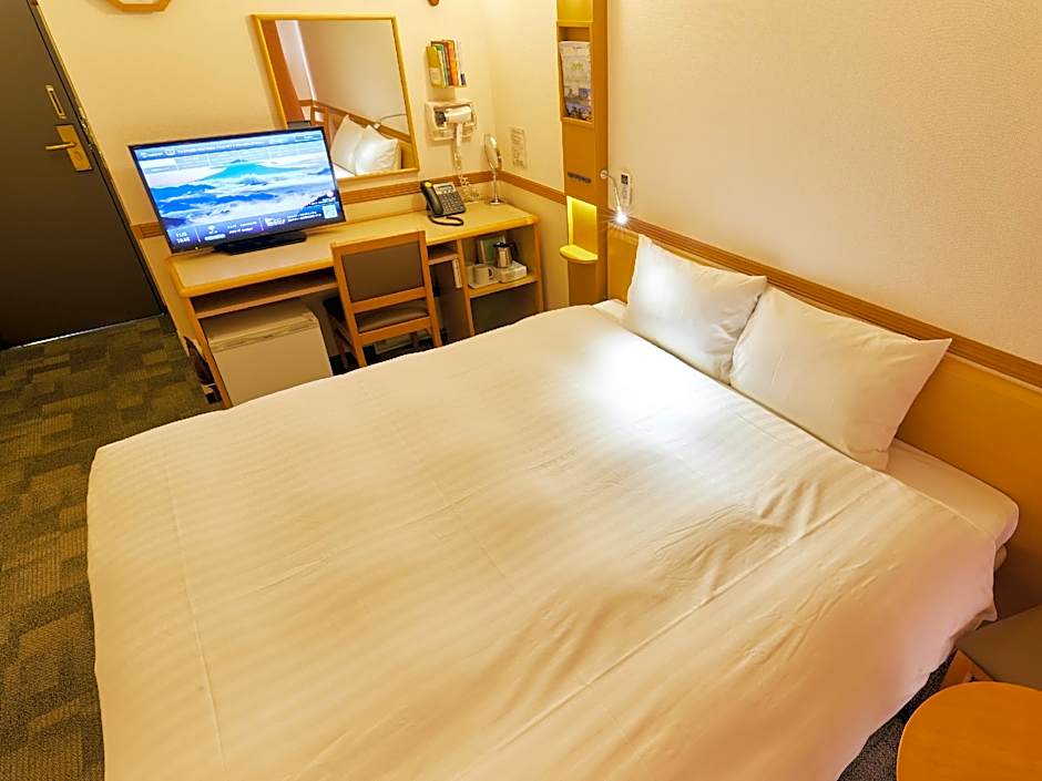 Toyoko Inn Shin-takaoka-eki Shinkansen Minami-guchi