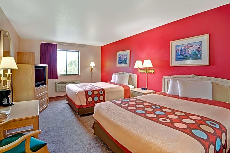 Super 8 by Wyndham Albuquerque West/Coors Blvd