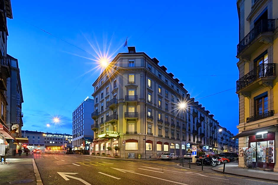 Photo 1 of 42 of Hotel International & Terminus