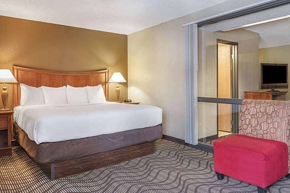 La Quinta Inn & Suites by Wyndham Minneapolis-Minnetonka