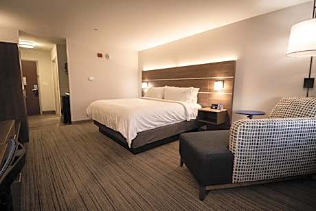 King Room - Hearing Accessible - Non-Smoking