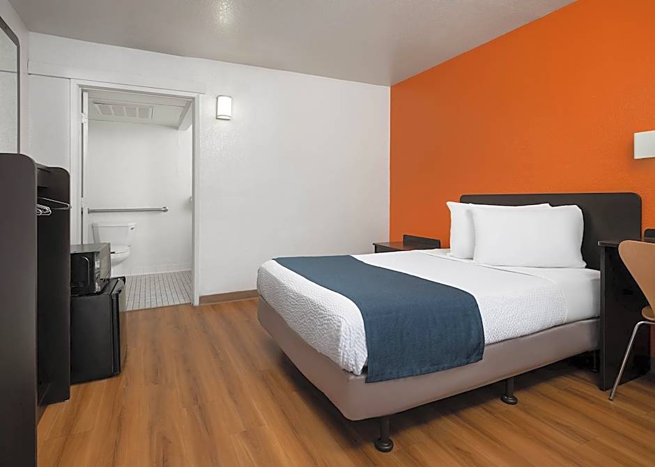 Motel 6-Carpinteria, CA - Santa Barbara - North