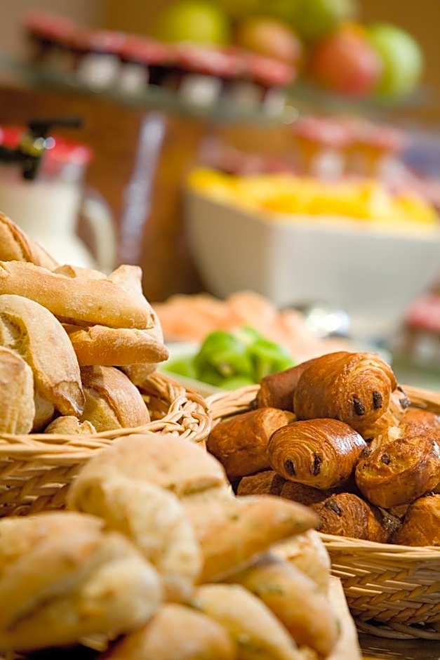 Mercure Paris Massy Gare TGV