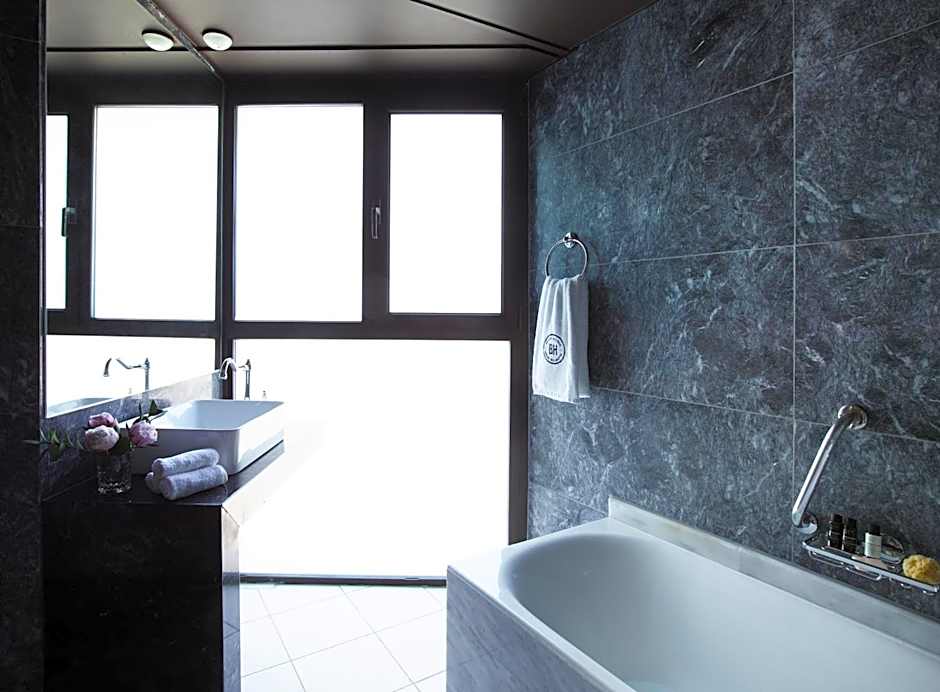 Brown Acropol a member of Brown Hotels