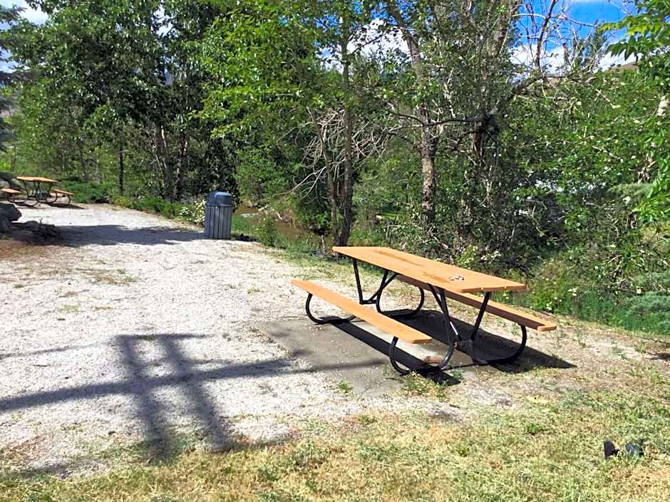 Riverside Motel Cache Creek