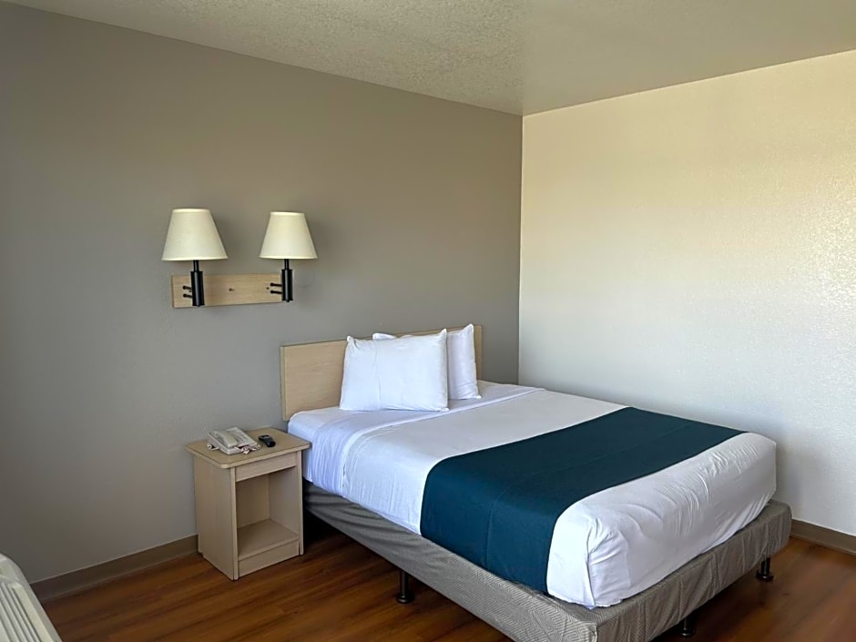 Motel 6-Stanton, CA