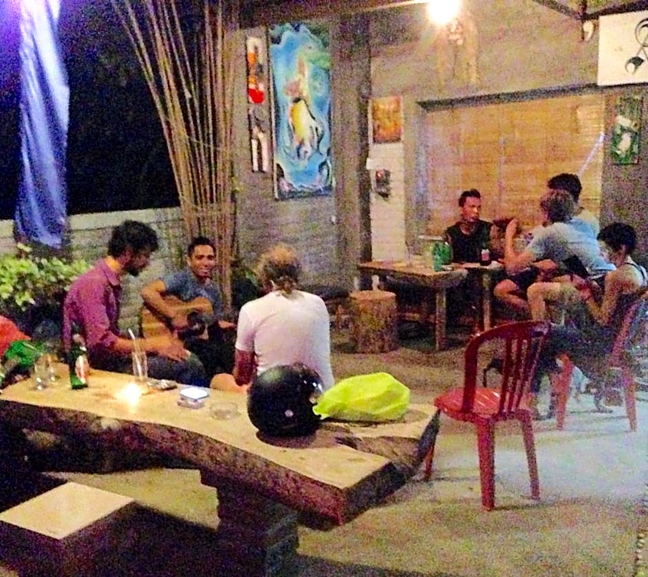 Apollo Hostel