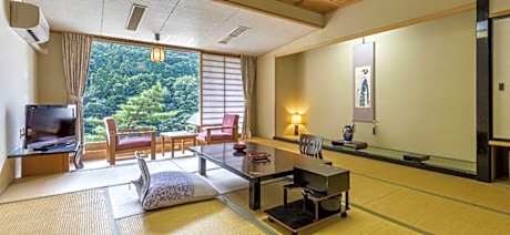 River View Japanese Style Room with 13.5 Tatami - Non-Smoking
