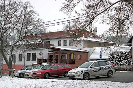 Twin Room with Private Bathroom