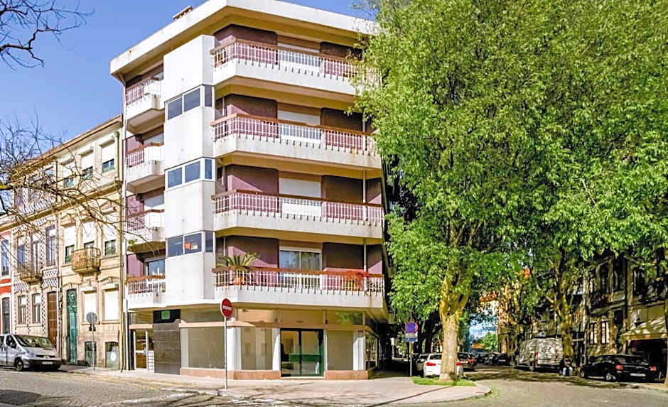 Spacious and Bright City Ap II