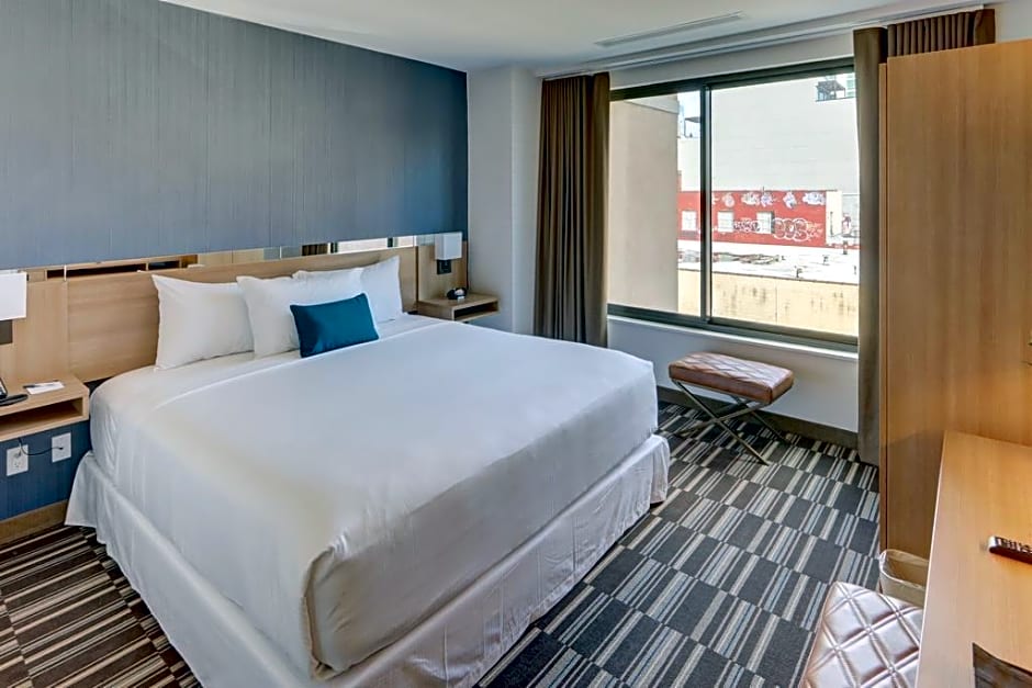 Microtel Inn by Wyndham Long Island City