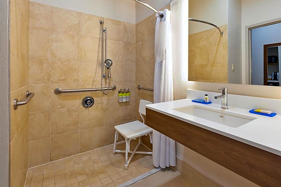 Holiday Inn Express & Suites Dayton South Franklin By IHG